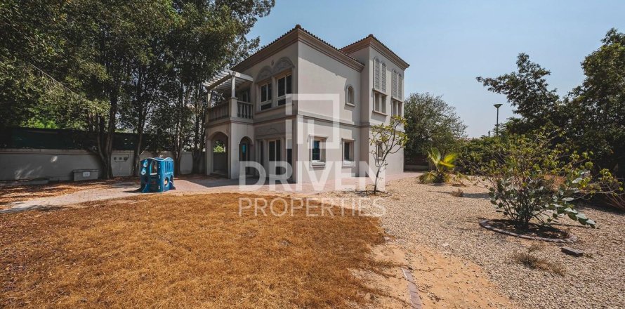 Villa de 2 chambres à Jumeirah Village Triangle, UAE No. 191550