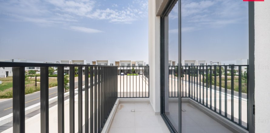 Townhouse de 3 dormitorios en Dubai, UAE No. 167795