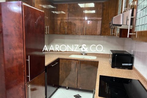 Квартира с 2 спальнями в Дубай Марина, ОАЭ №132949 12