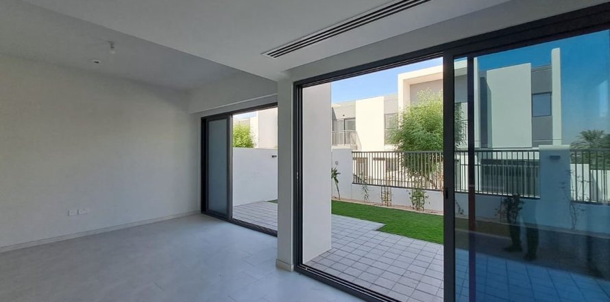 Таунхаус с 4 спальнями №120256