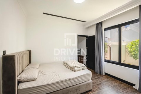 Villa de 6 dormitorios en Rosa, UAE No. 202720 19