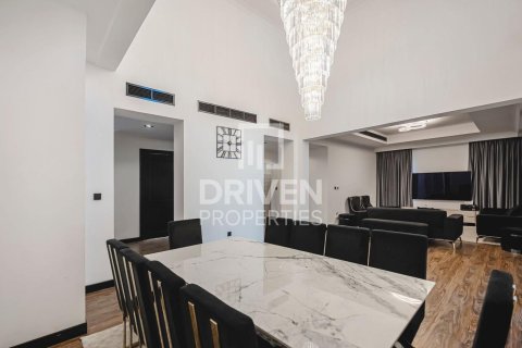 Villa de 6 dormitorios en Rosa, UAE No. 202720 5
