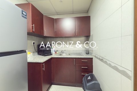 138m² Office in Business Bay, UAE No. 143211 14