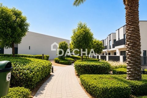4 bedrooms Townhouse in EMAAR South, UAE No. 198485 8