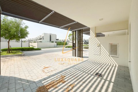 Villa de 3 chambres à EMAAR South, UAE No. 167328 25