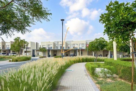Villa de 3 chambres à EMAAR South, UAE No. 167328 31