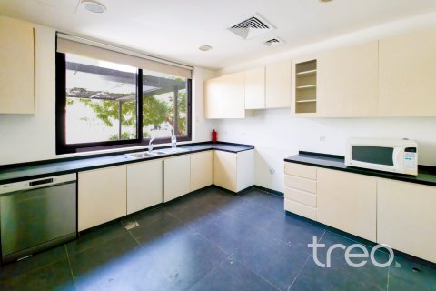 Townhouse de 3 dormitorios en DAMAC Hills (Akoya by DAMAC), UAE No. 206200 10
