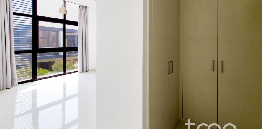 Townhouse de 3 dormitorios en DAMAC Hills (Akoya by DAMAC), UAE No. 206200