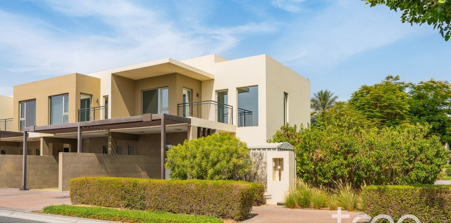 Townhouse de 4 dormitorios en Arabian Ranches 2, UAE No. 206196