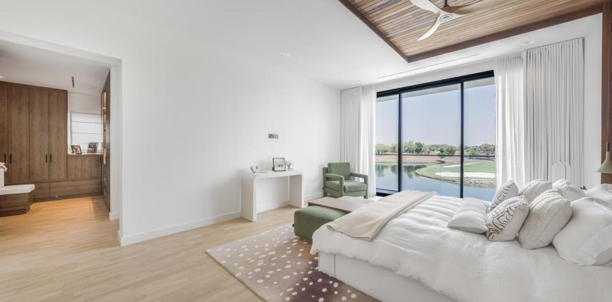 Villa de 5 dormitorios en Jumeirah Golf Estates, UAE No. 101645