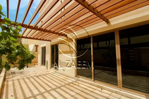 Villa de 4 dormitorios  No. 127850 2