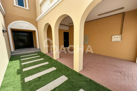 Townhouse de 2 dormitorios en Jumeirah Village Triangle, UAE No. 155351 3