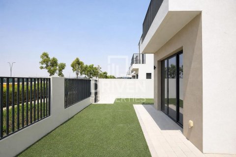 4 غرف نوم فيلا في EMAAR South, الإمارات العربية المتحدة رقم 204676 23