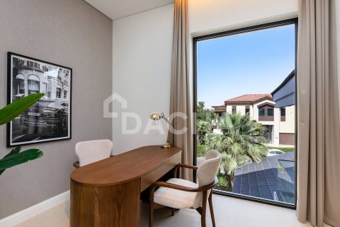 Вилла с 5 спальнями в Джумейра Гольф Эстейтс, ОАЭ №155393 3