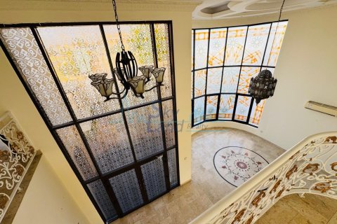 Villa de 5 dormitorios  No. 115562 4