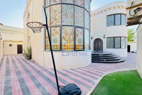 Villa de 5 dormitorios  No. 115562 3