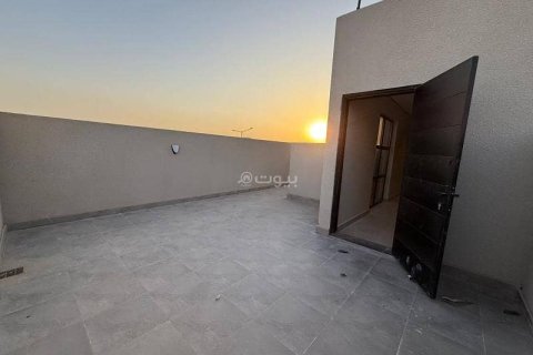 Villa de 3 dormitorios en Riyadh, Saudi Arabia No. 67971 18