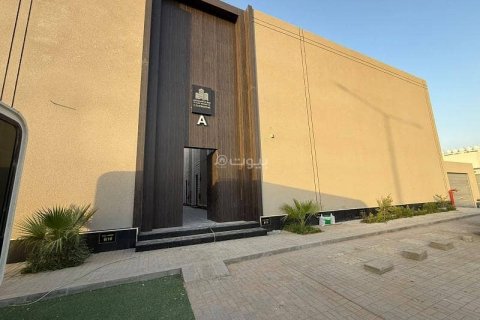 Villa de 3 dormitorios en Riyadh, Saudi Arabia No. 67971 1