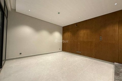 Villa de 3 dormitorios en Riyadh, Saudi Arabia No. 67971 8