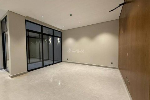 Villa de 3 dormitorios en Riyadh, Saudi Arabia No. 67971 5
