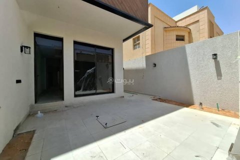 4 bedrooms Apartment in Riyadh, Saudi Arabia No. 67970 3