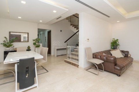 Villa de 4 chambres à District 10, UAE No. 140082 7
