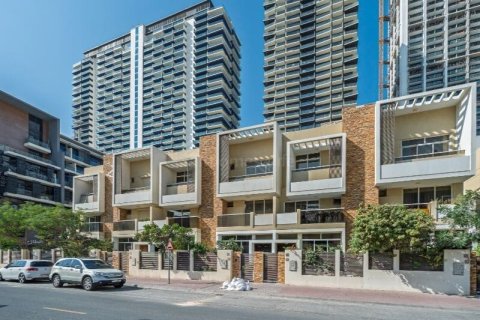 Villa de 4 chambres à District 10, UAE No. 140082