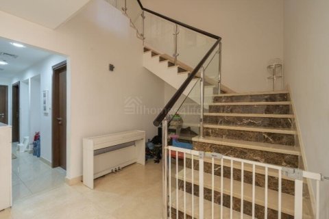 Villa de 4 chambres à District 10, UAE No. 140082 6