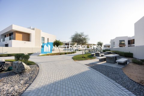 Villa de 4 dormitorios en  Saadiyat Island, UAE No. 140085 4