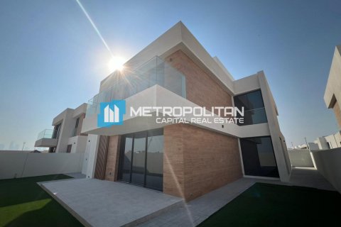 Villa de 4 dormitorios en  Saadiyat Island, UAE No. 140085