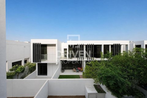 Townhouse de 2 dormitorios en Dubai, UAE No. 209616 17