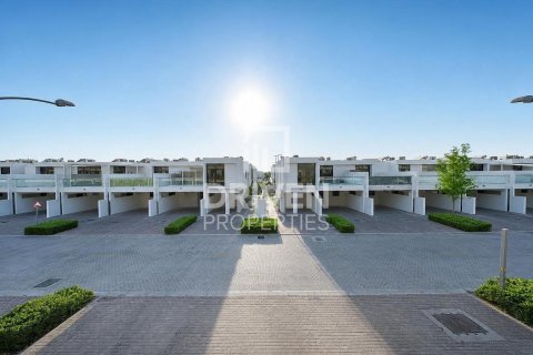 Townhouse de 2 dormitorios en Dubai, UAE No. 209616 22