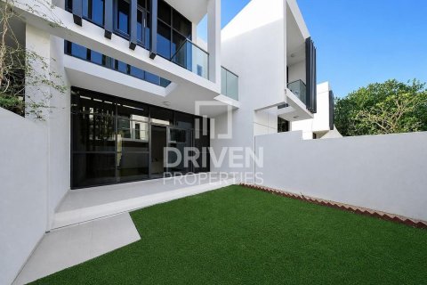 Townhouse de 2 dormitorios en Dubai, UAE No. 209616 18