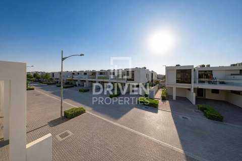 Townhouse de 2 dormitorios en Dubai, UAE No. 209616 20