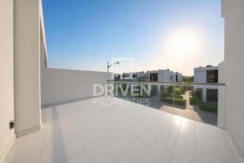 Townhouse de 2 dormitorios en Dubai, UAE No. 209616 19