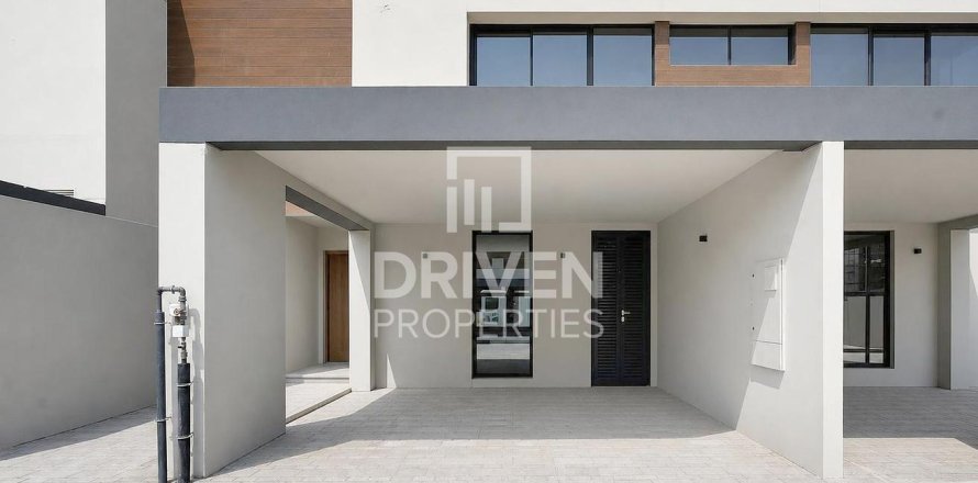 3 bedrooms Townhouse in Dubai Land, UAE No. 199965