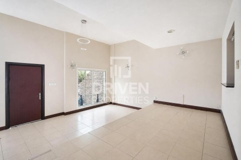 4 bedrooms Townhouse in District 10, UAE No. 199964 27