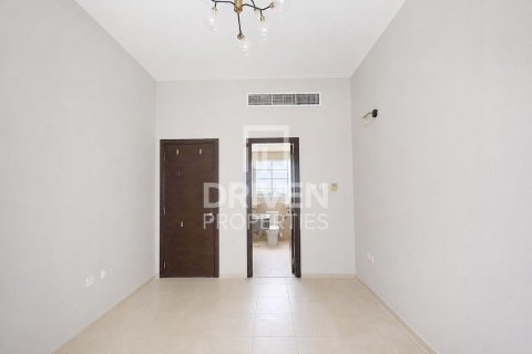 4 bedrooms Townhouse in District 10, UAE No. 199964 10