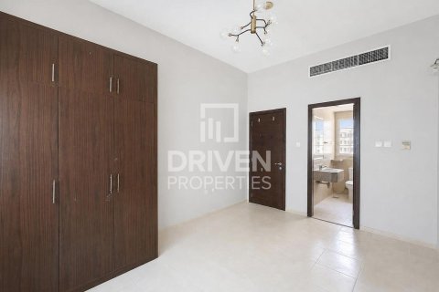 4 bedrooms Townhouse in District 10, UAE No. 199964 11