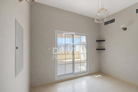 4 bedrooms Townhouse in District 10, UAE No. 199964 9