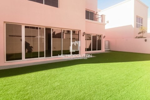 Villa de 4 dormitorios No. 129708 21