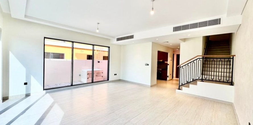 Townhouse de 5 dormitorios en Dubai, UAE No. 208588