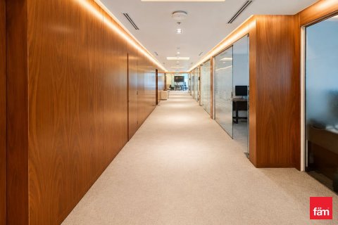 1136.7m² Office in Sheikh Zayed Road, UAE No. 165808 15