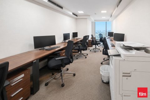 1136.7m² Office in Sheikh Zayed Road, UAE No. 165808 13
