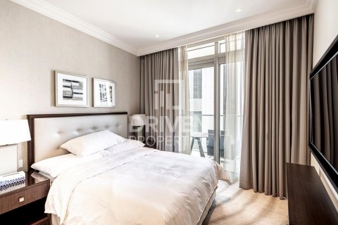 Квартира с 2 спальнями в The Address Residence Fountain Views, ОАЭ №85043 12