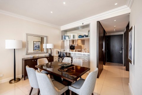 Квартира с 2 спальнями в The Address Residence Fountain Views, ОАЭ №85043 16