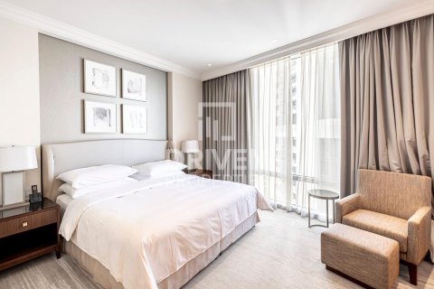 Квартира с 2 спальнями в The Address Residence Fountain Views, ОАЭ №85043 9