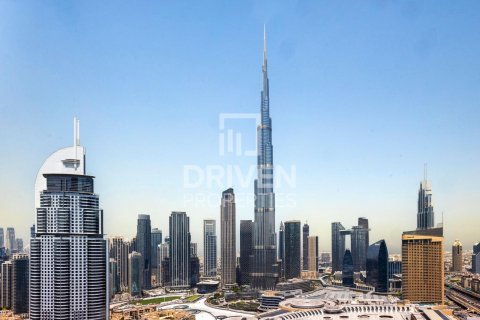 Квартира с 2 спальнями в The Address Residence Fountain Views, ОАЭ №85043 2