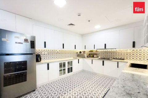 Apartment de 2 dormitorios en Al Furjan, UAE No. 123440