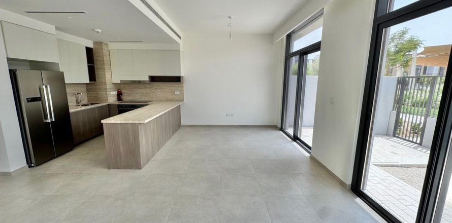 Townhouse de 3 dormitorios en Dubai, UAE No. 145379